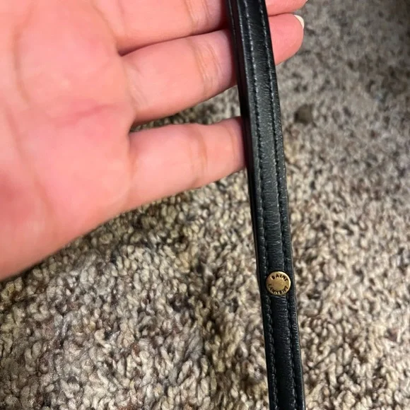 Toy Loulou 😍 Black Leather Bag with Gold Logo - Picture 6 of 16